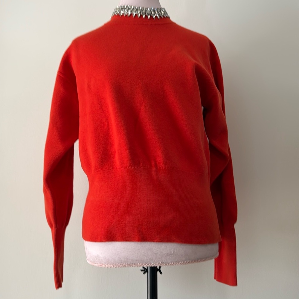 UUUU Uniqulo Orange sweater in size large